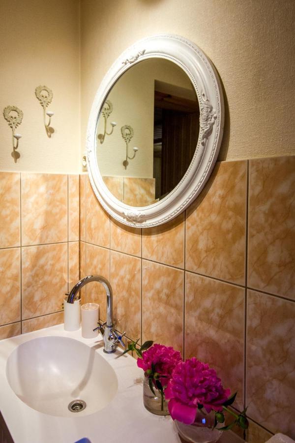 Flower Apartment Ventspils Eksteriør bilde